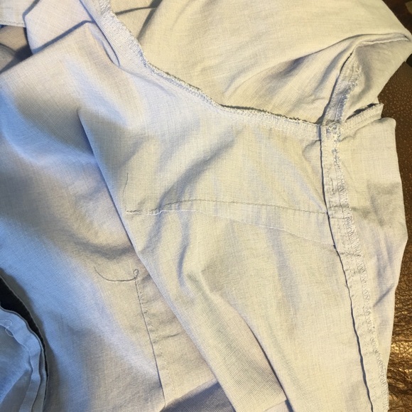 H y M  button down shirts made in Cambodia - Picture 6 of 9